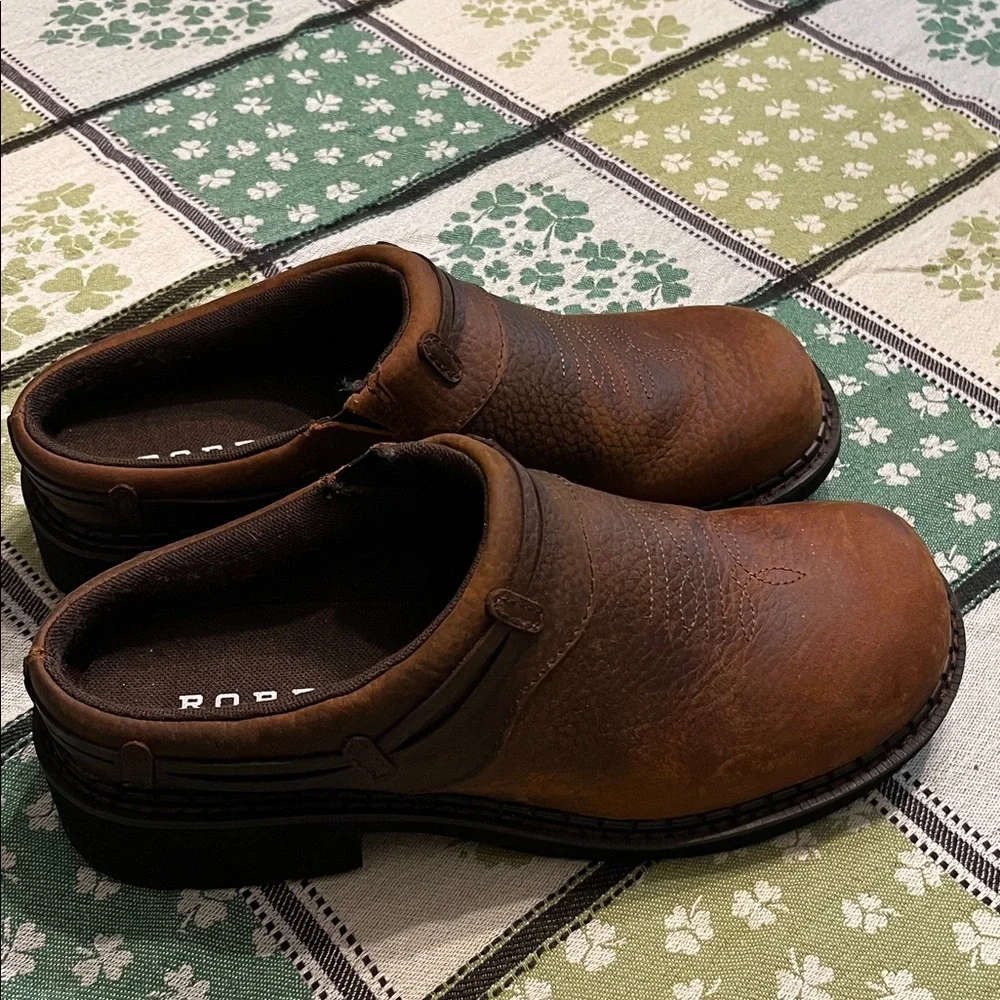 Women’s Roper Crazy Horse Laces mules 8
Round toes. Like new. - Picture 4 of 16